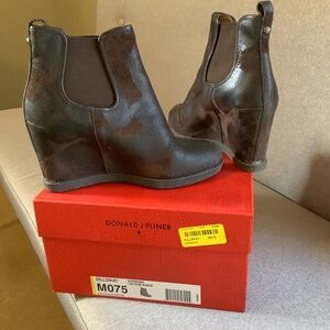 Donald J Pliner booties, size 7.5, brown